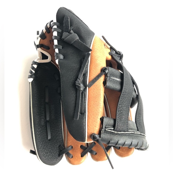 Easton Scout Flex Baseball Glove - Youth  
+ 1 Rawlings Official T-ball Baseball - Picture 12 of 17